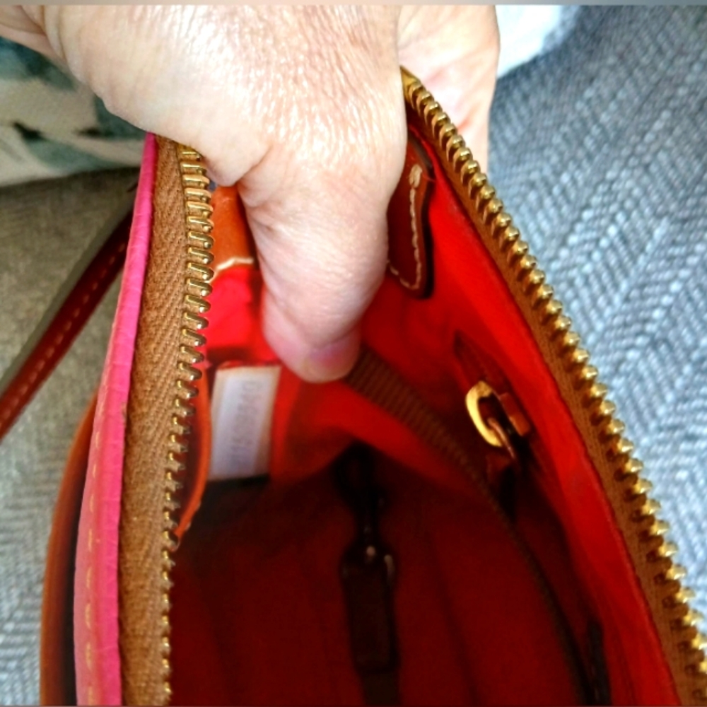 NWOT Dooney & Bourke Pebble Grain Ginger Crossbody Bag - Picture 7 of 12